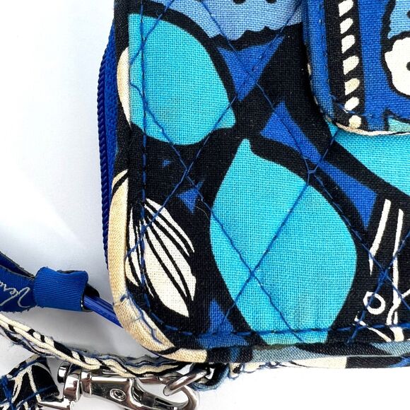 Vera Bradley All In One Wristlet Wallet Blue Floral Pattern Card Holder - Picture 7 of 8